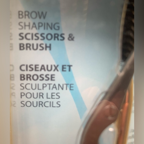 Tweezerman Brow Shaping Scissors & Brush Duo - Picture 5 of 7